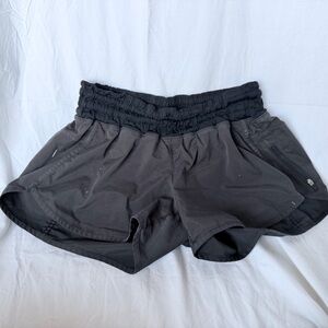 lululemon tracker shorts